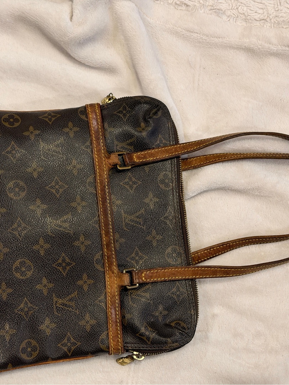 Authentic Louis Vuitton Popincourt Haut Monogram Shoulder Tote Vintage LV Bag - Picture 2 of 9